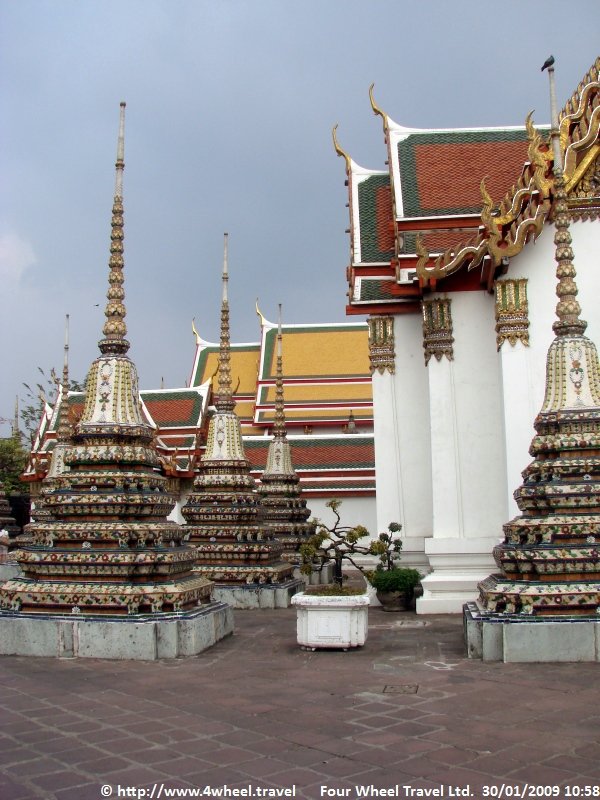 4x4Reisen Expedition, Expeditionstourismus, 1 Tag Tagesausflug Bangkok und Umgebung 100km  , 4x4 Offroad Adventure Geländewagenreisen und Geländewagentouren in Südostasien, Abenteuer in Asien, Thailand, Laos, Kambodscha für Selbstfaher von Berlin nach Bangkok 1760635821  Mekong Issan Isan Isaan Reisen Jeep Safari Thailand Jeep Safari Isan Reisen Erwan Reisen Luxus Reisen Privat Reisen 4x4 Reisen Four Wheel Travel  Uwe Richter
